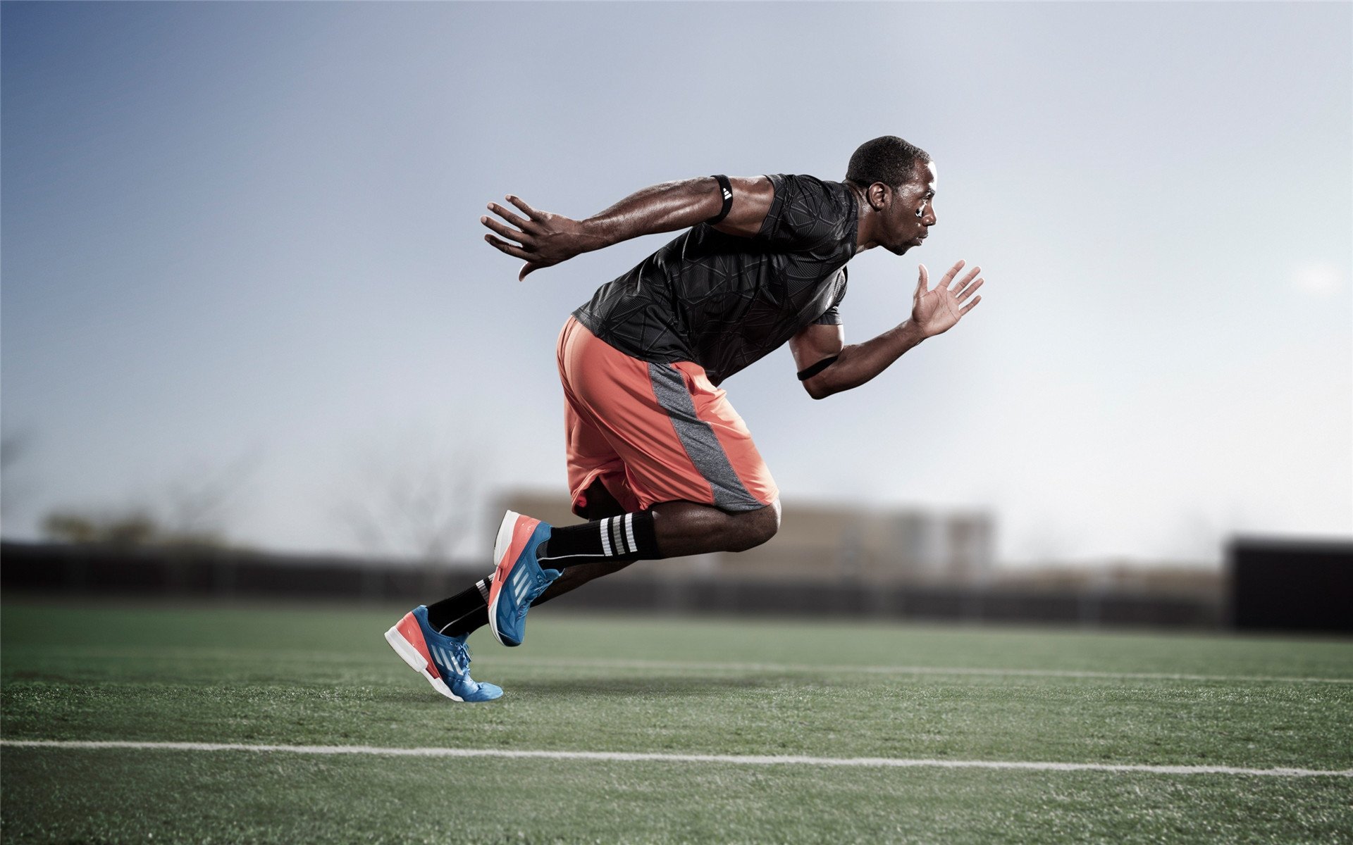 水球淘汰赛吉尔吉斯斯坦表现沉着冷静，吉尔吉斯斯坦游泳运动员